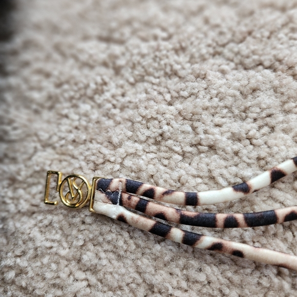 Victoria Secret Bombshell bathing suit top 34D - Picture 3 of 4